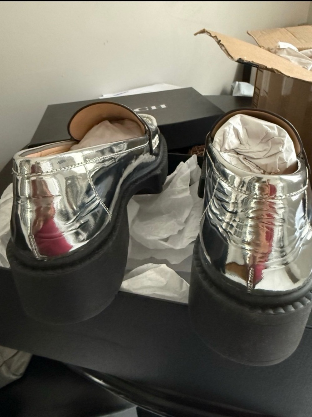 NEW AUTHENTIC COACH METALLIC SILVER LOAFERS SIZE 7 - Picture 5 of 9